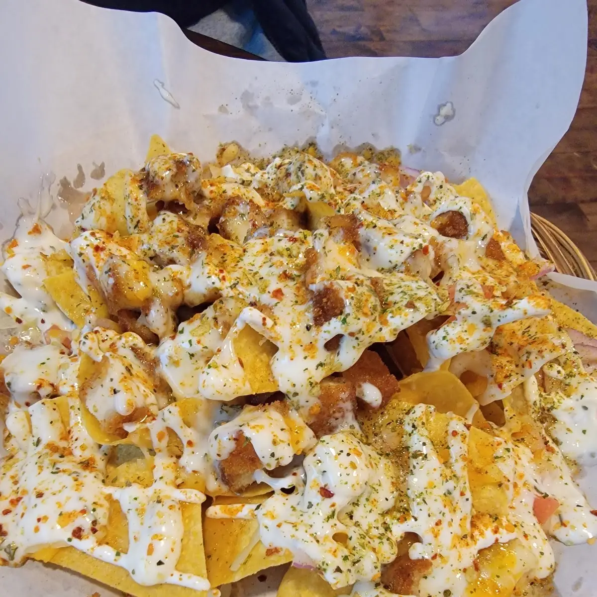Nachos, Wing House