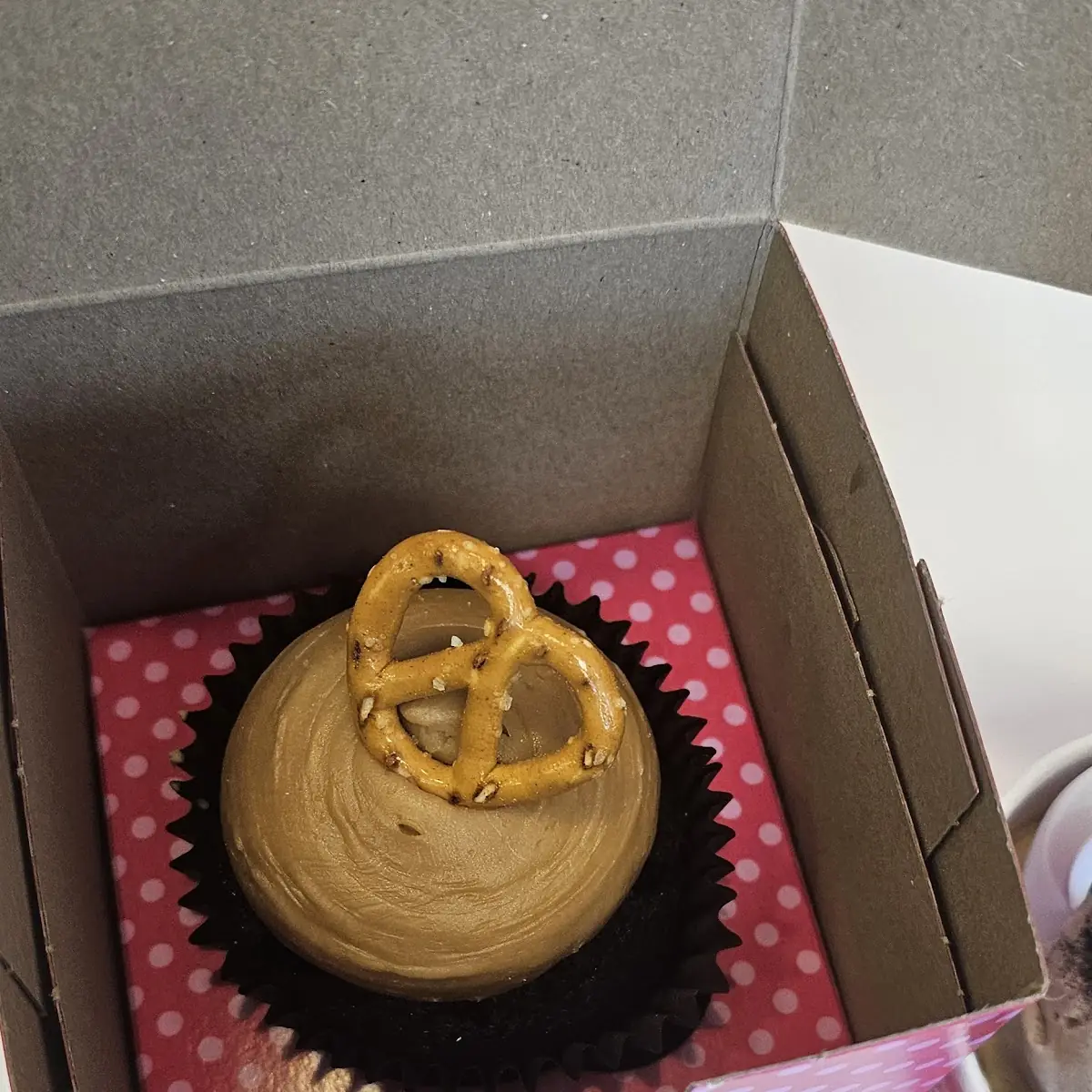 Salty Caramel Cupcake