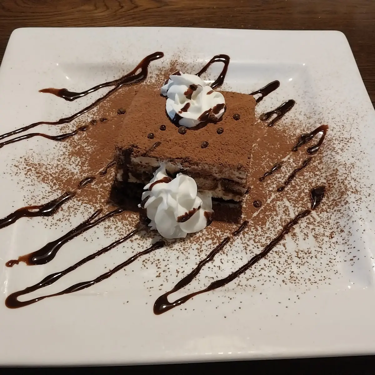 Tiramisu Cake