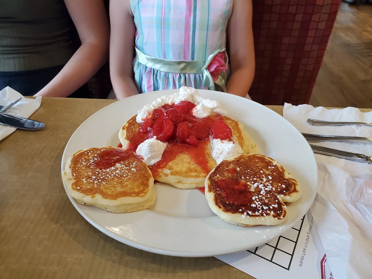 Kids Pancakes, Smitty's Restaurant & Lounge - Cranbrook