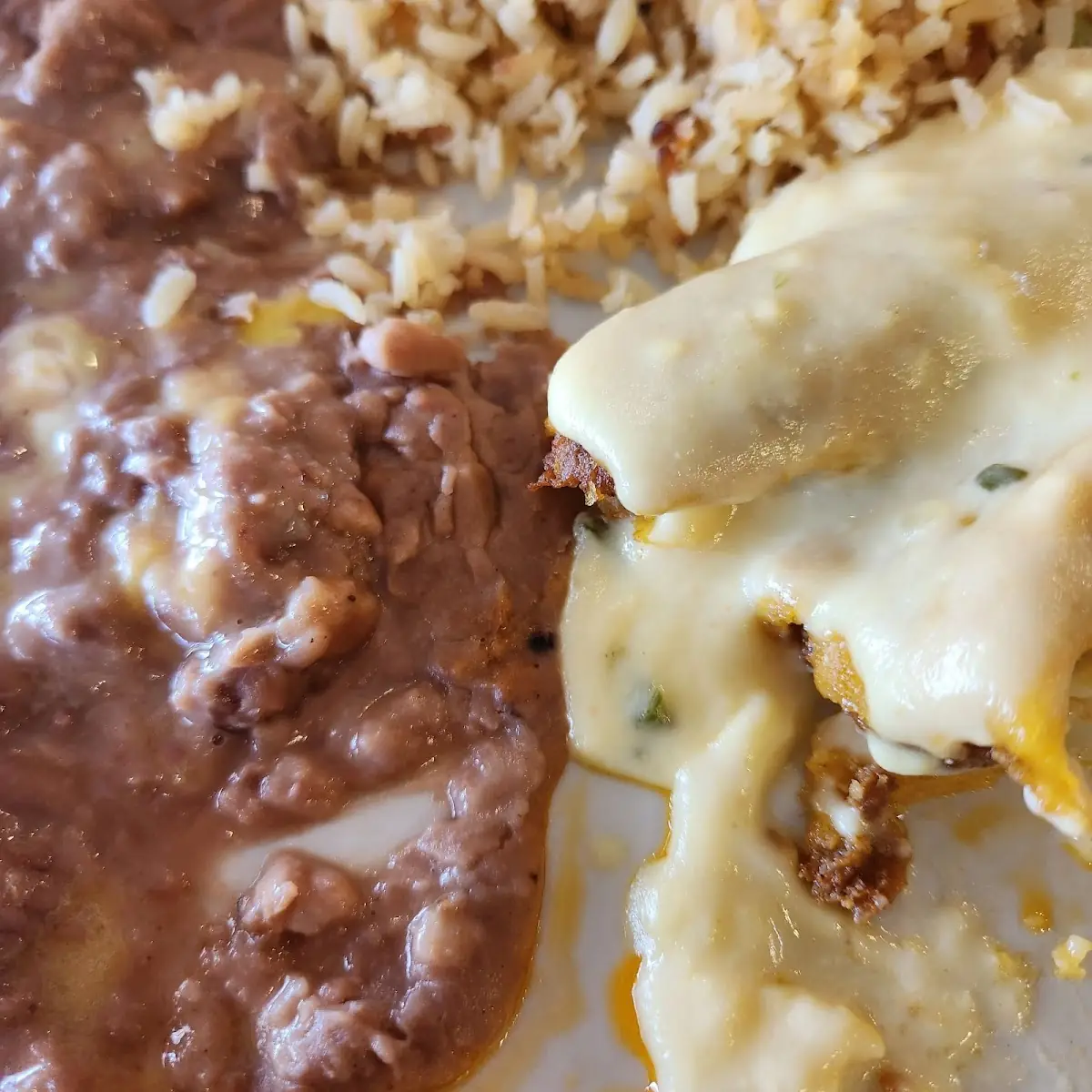 Tamale Dinner with Cheese Sauce