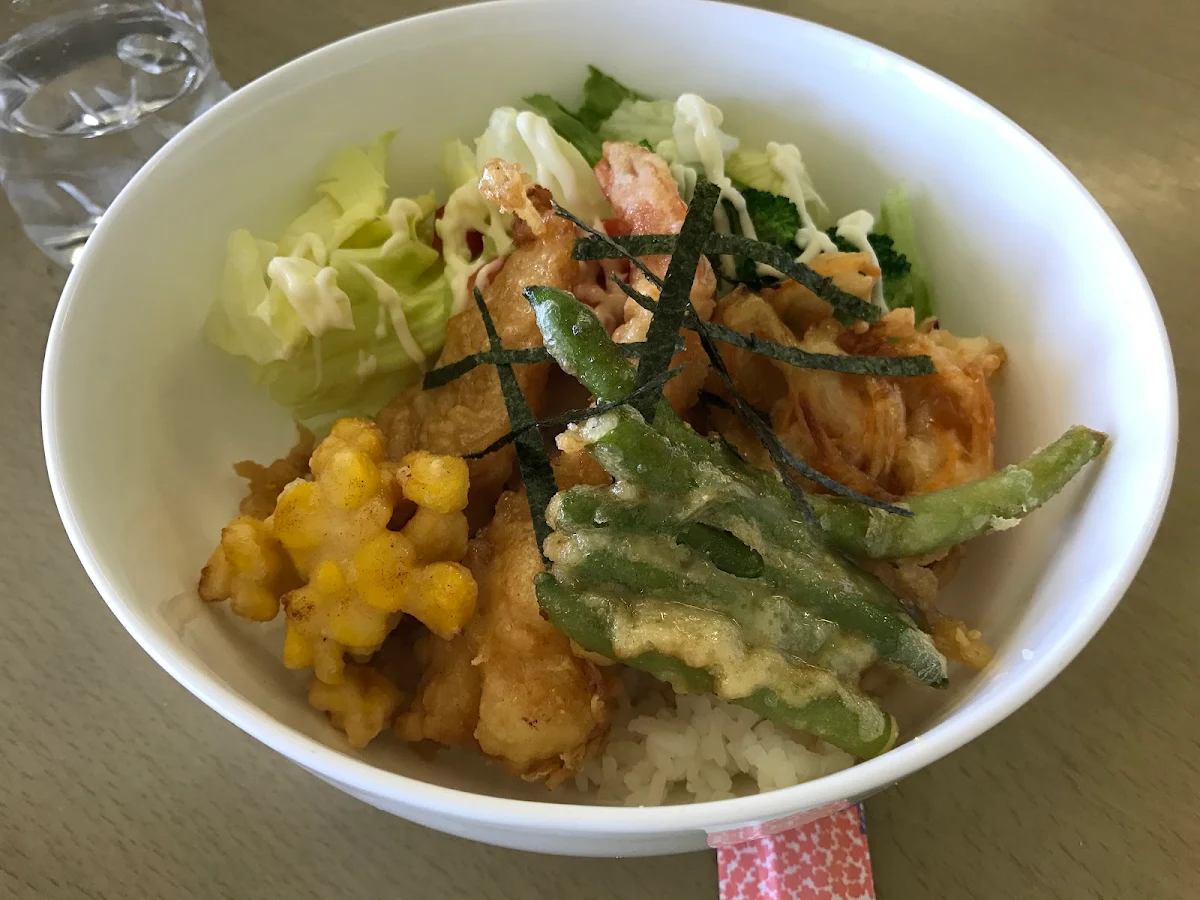 Highlights, Suma Beach Sushi & Lunch