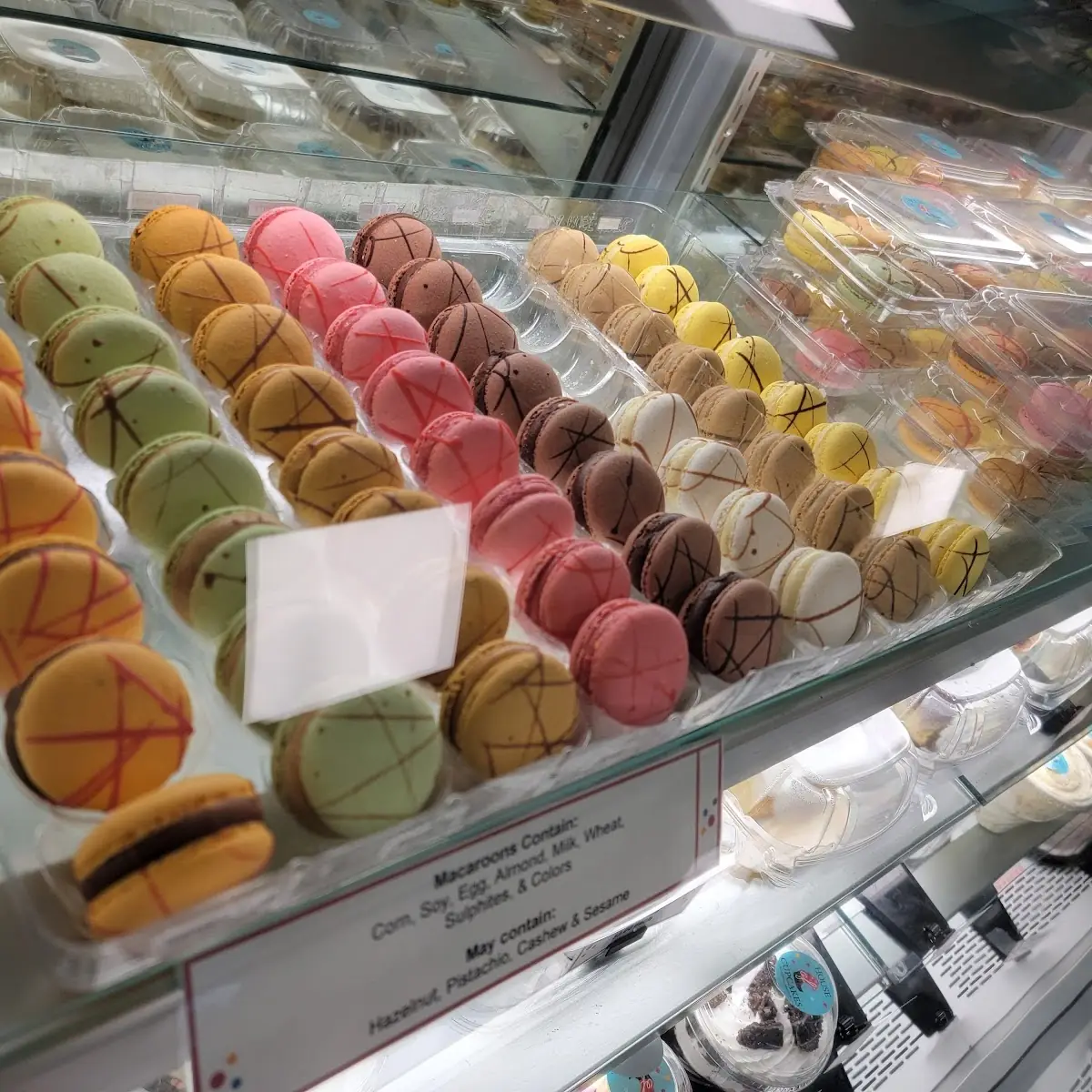 Assorted Macarons - 6 Pack