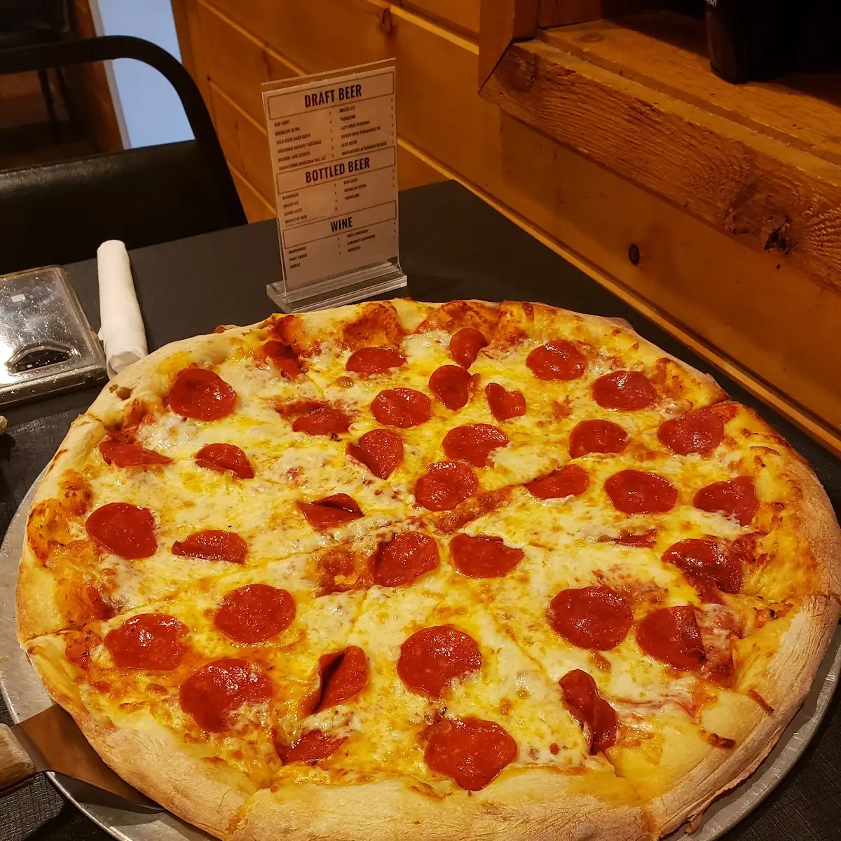 Large Pepperoni Pizza