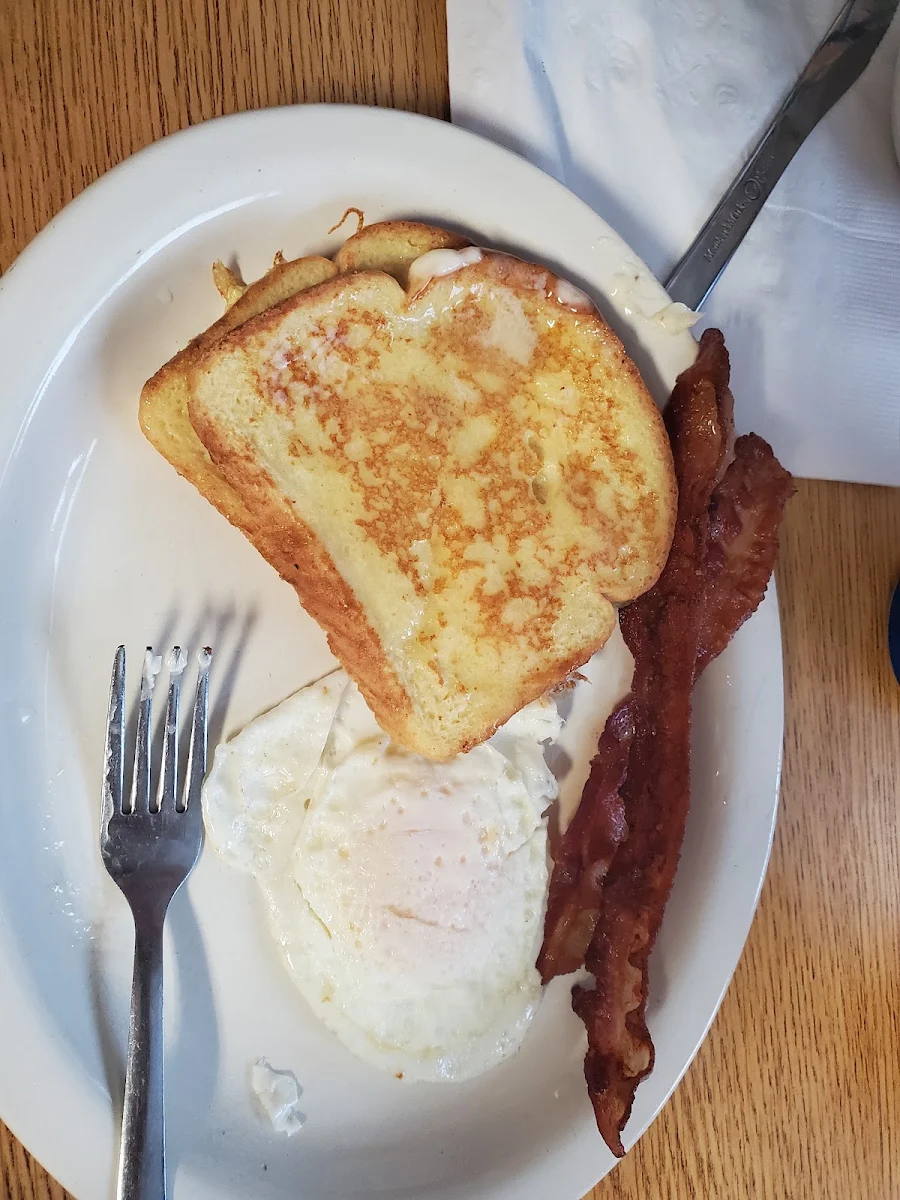 2 Eggs 2 French Toast 2 Bacon