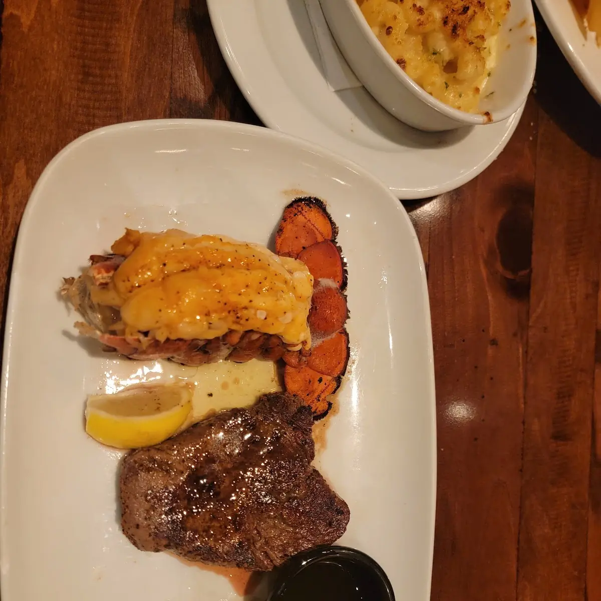 6oz Flo's Filet w 4oz Lobster Tail