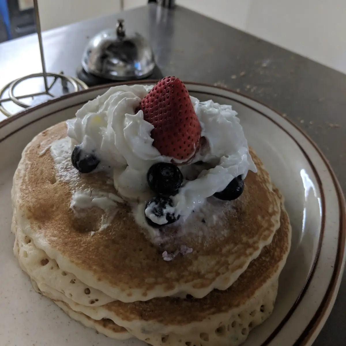 Stuffed Pancakes with Fresh Fruit