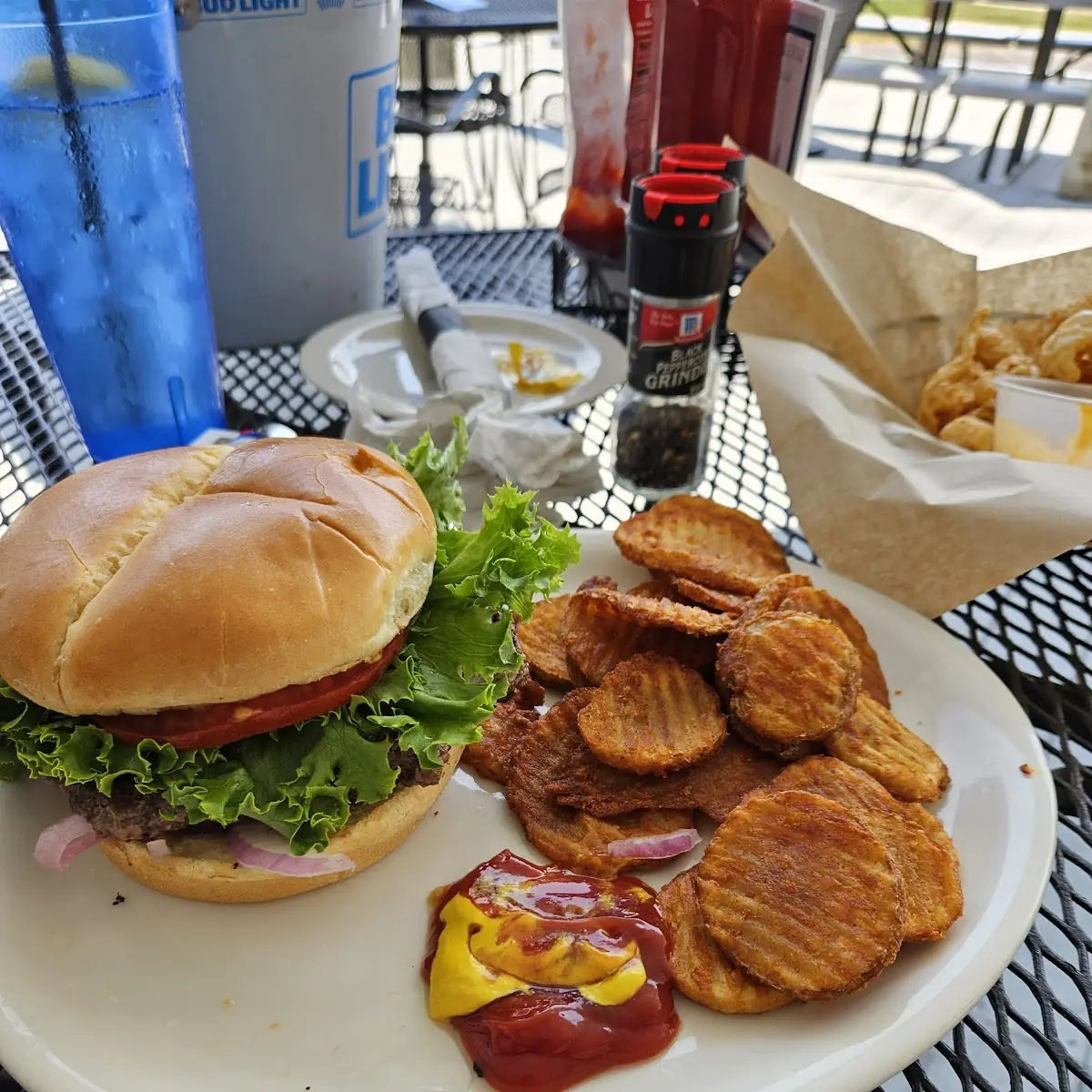 Captain Burger and Crispy Fries