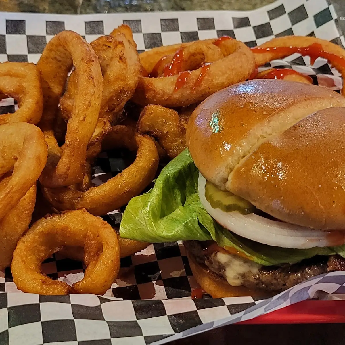 Bacon Cheeseburger with All the Fixin's