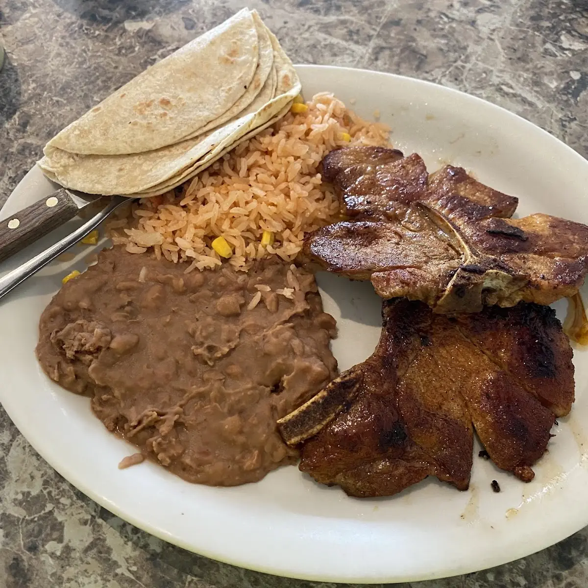 Lunch Carne Guisada Plate