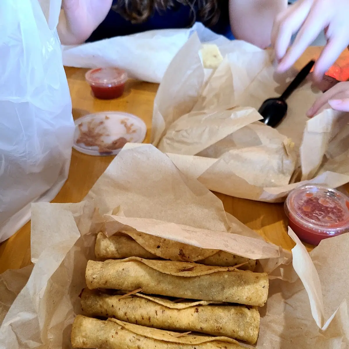 4 Shredded Beef Rolled Tacos Combo