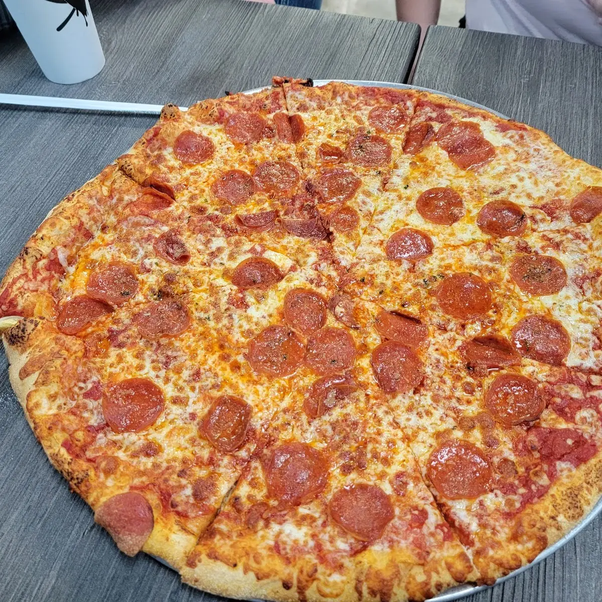 Large Pepperoni Pizza