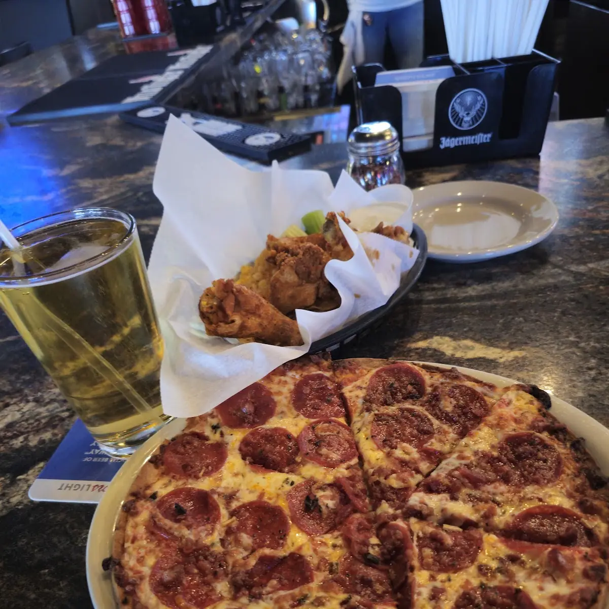 Pizza & Wings