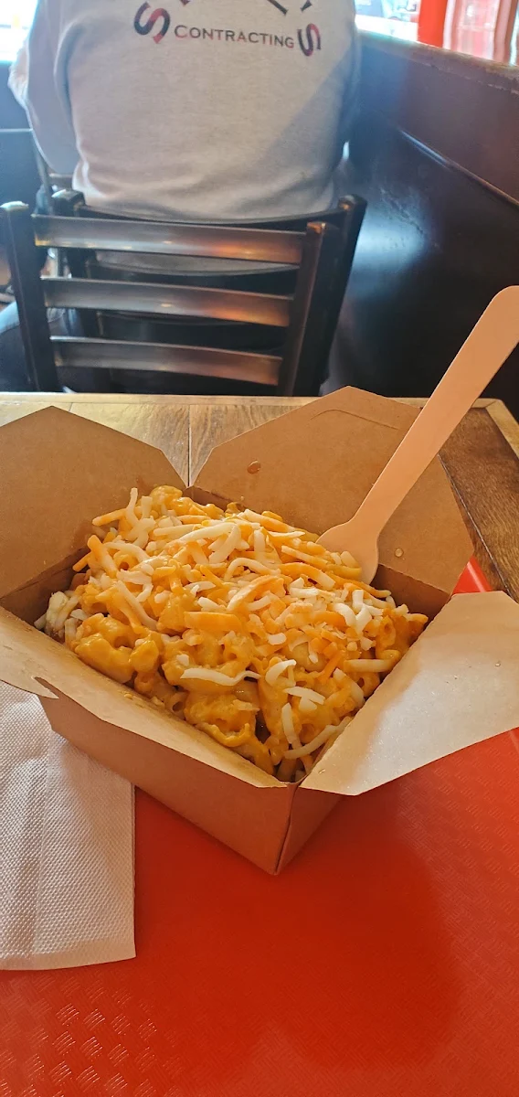Mac and Cheese Poutine