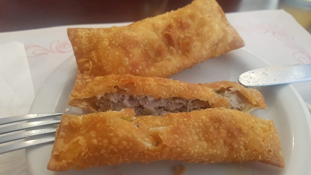 Egg Roll, Lucky Inn Restaurant
