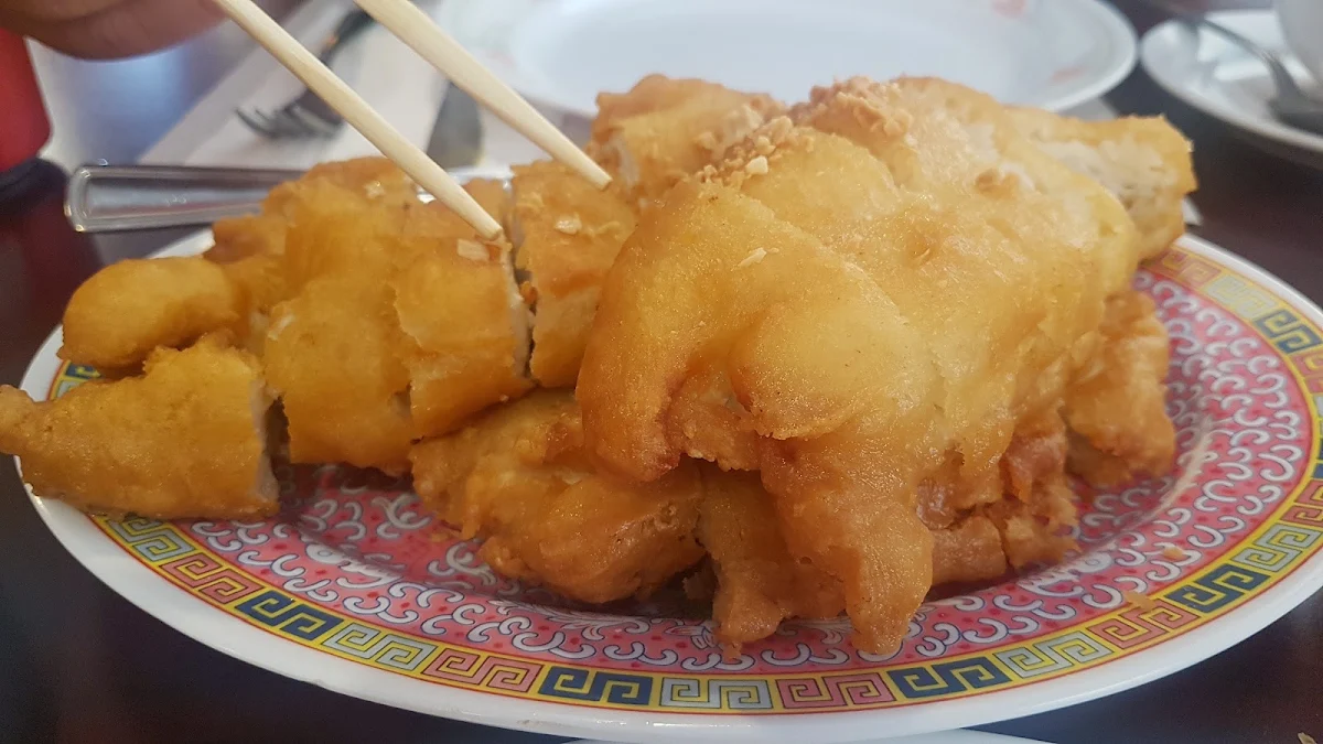 Poulet Sogai, Lucky Inn Restaurant