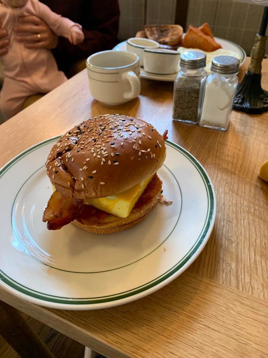 Elawa Breakfast Sandwich