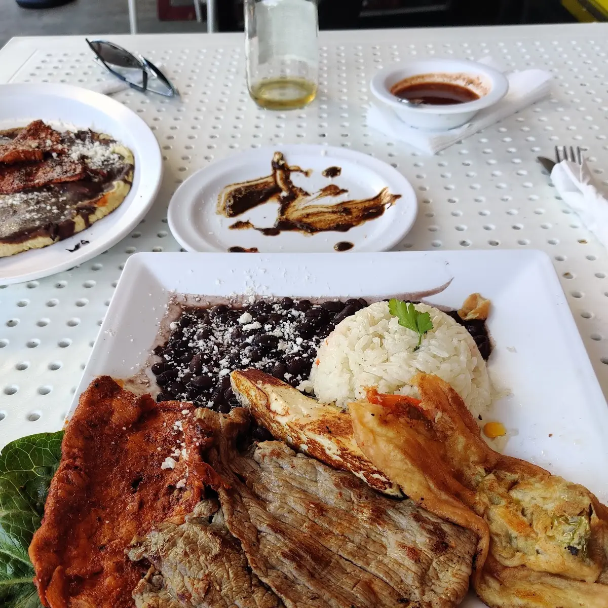 Plato De La Casa