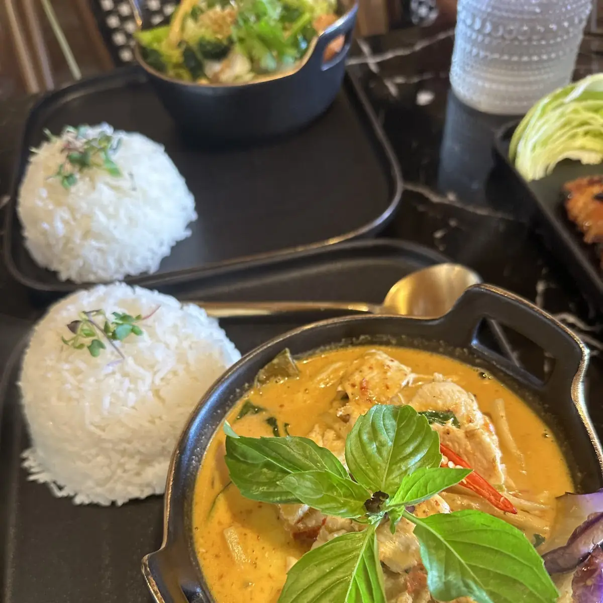 Kaeng Lun Yellow Curry