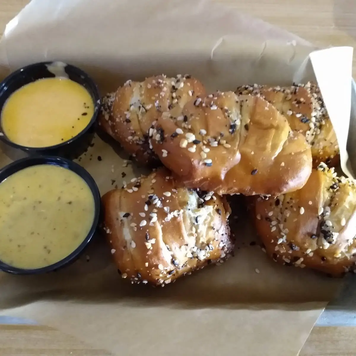 Pretzel Bites Cheese and Mustard