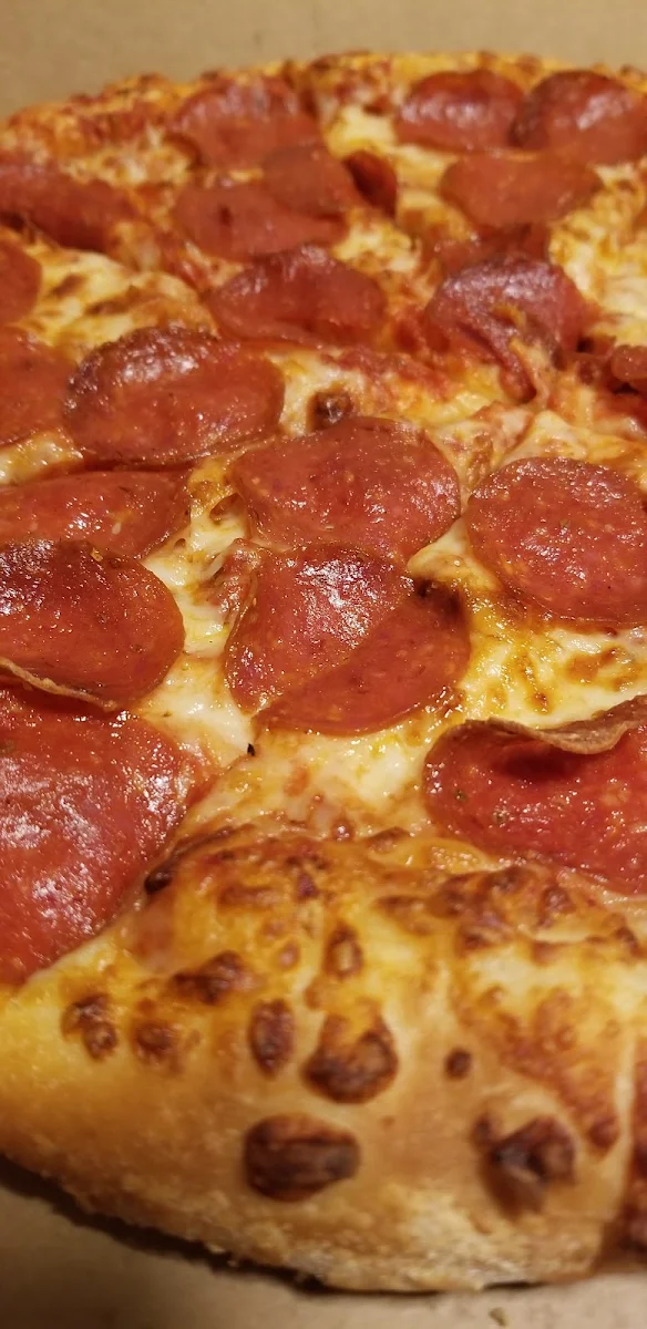Hand Tossed Pepperoni Pizza