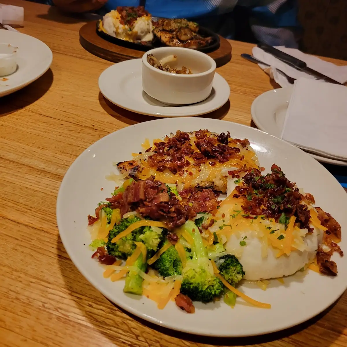 Grill Chicken Loaded Mashed Potatos Broccoli