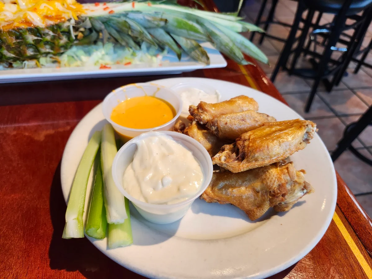 Plain Chicken Wings with Buffalo Sauce