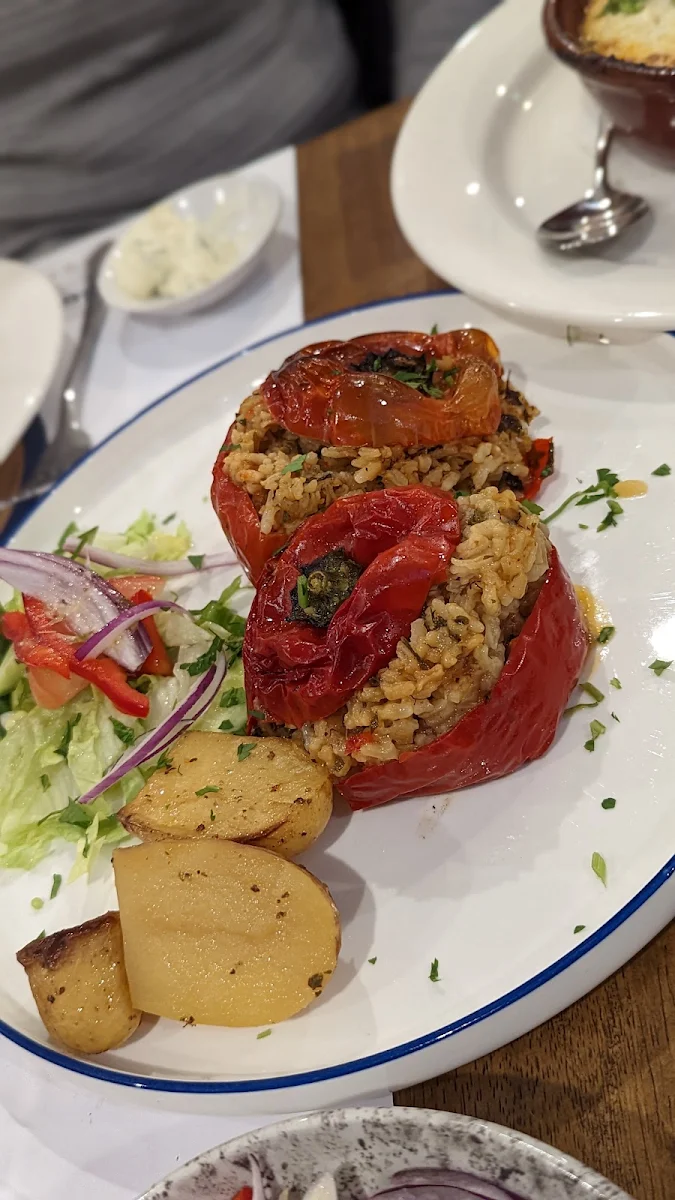 Highlights, ILIOS TAVERNA