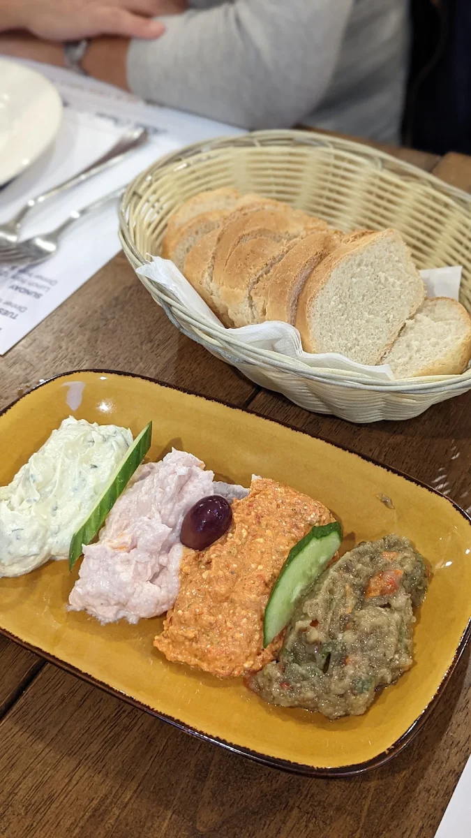 Tirokafteri, ILIOS TAVERNA