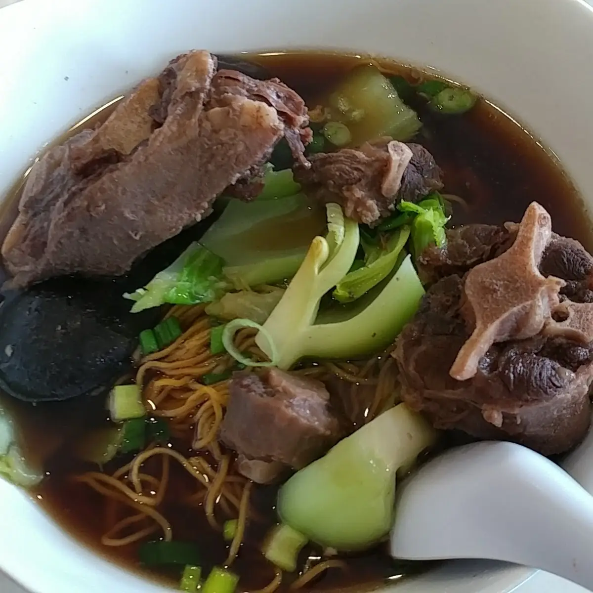 MI Duoi Bo Thuoc Bac Ox Tail Noodle Soup