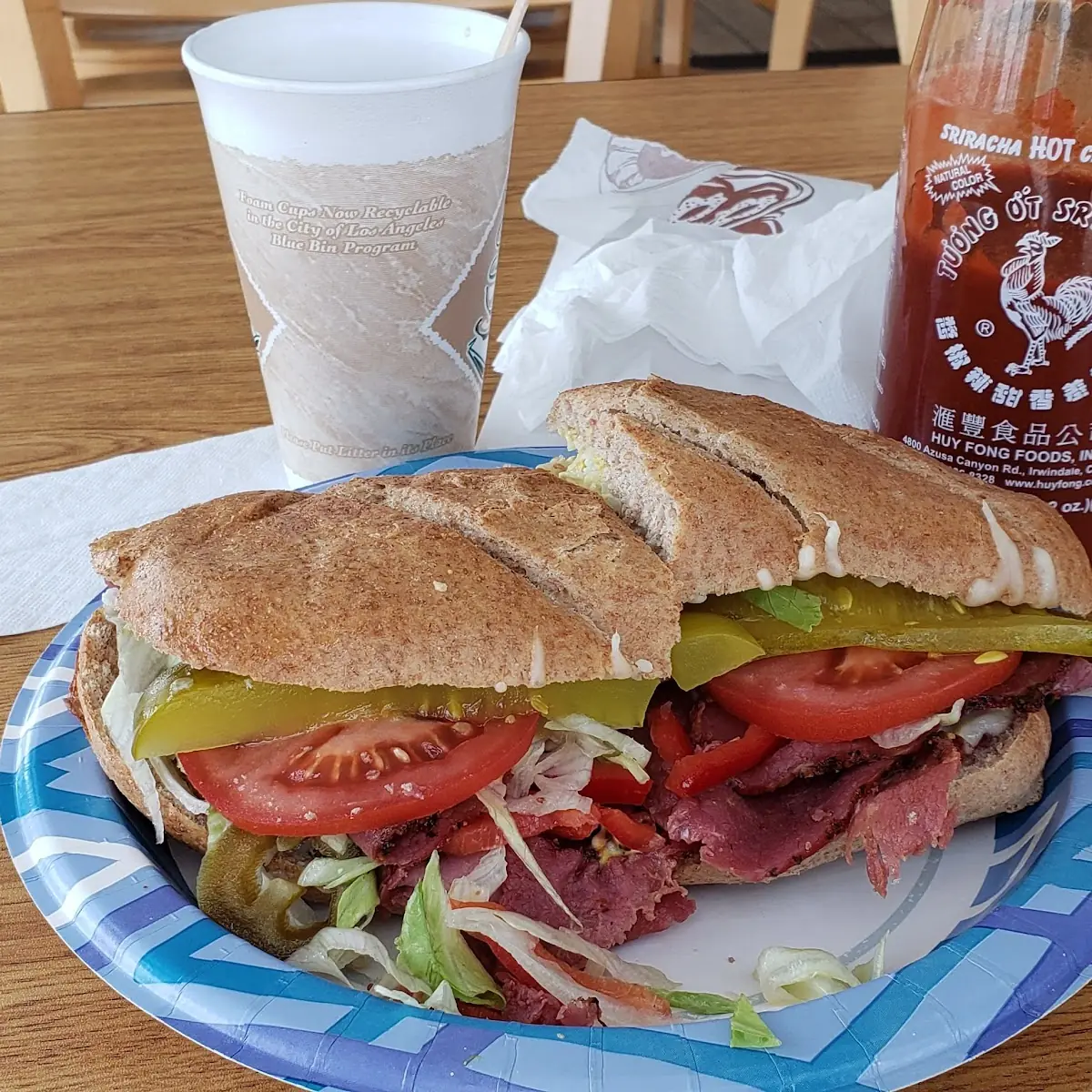 Sándwich de Pastrami Combo