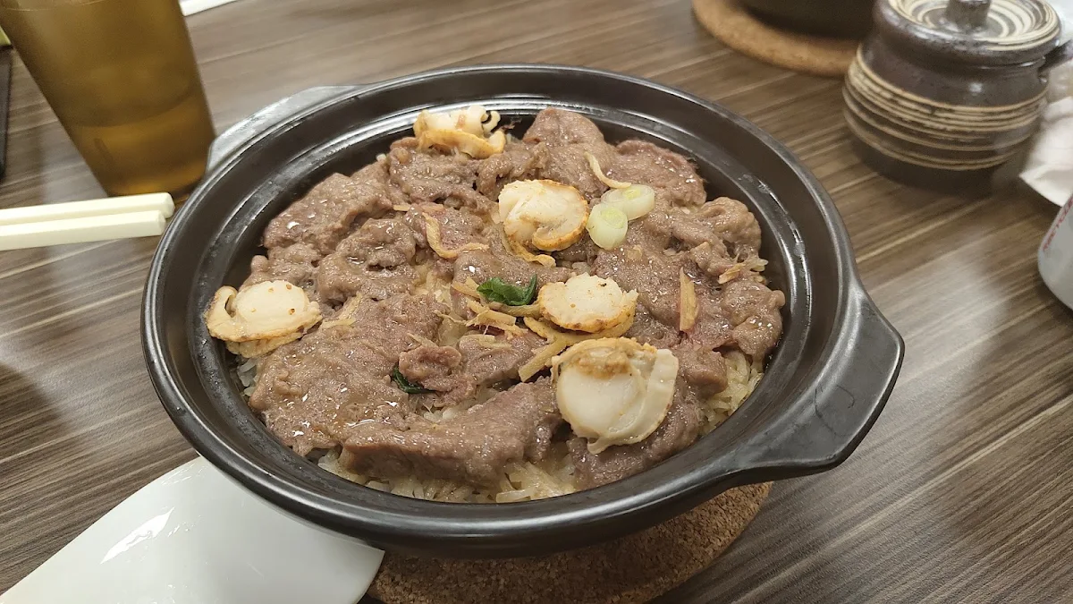 Beef and Scallops, 知味煲仔饭 (Yonge) Good Taste Casserole Rice