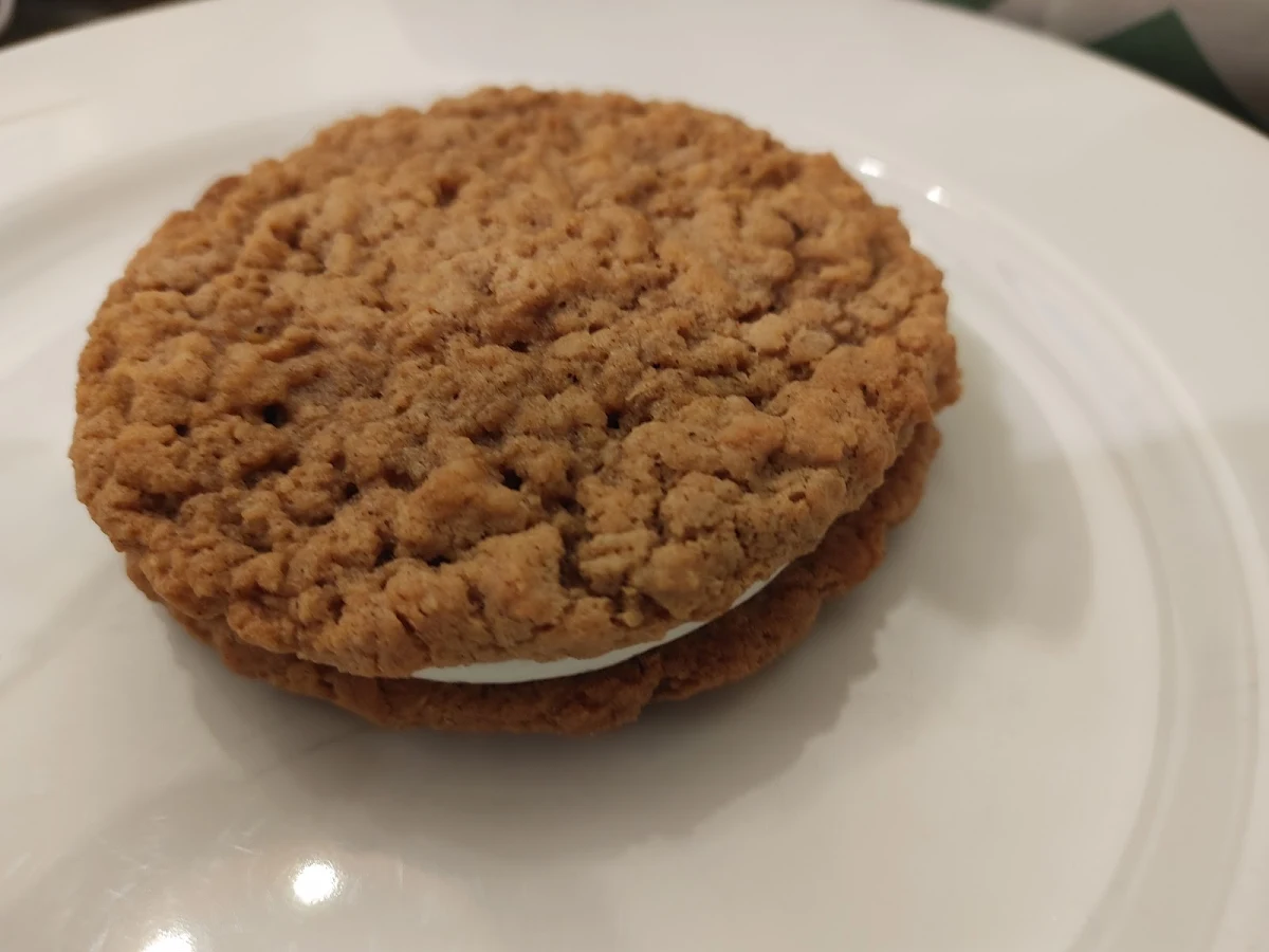 Oatmeal Creme Pie
