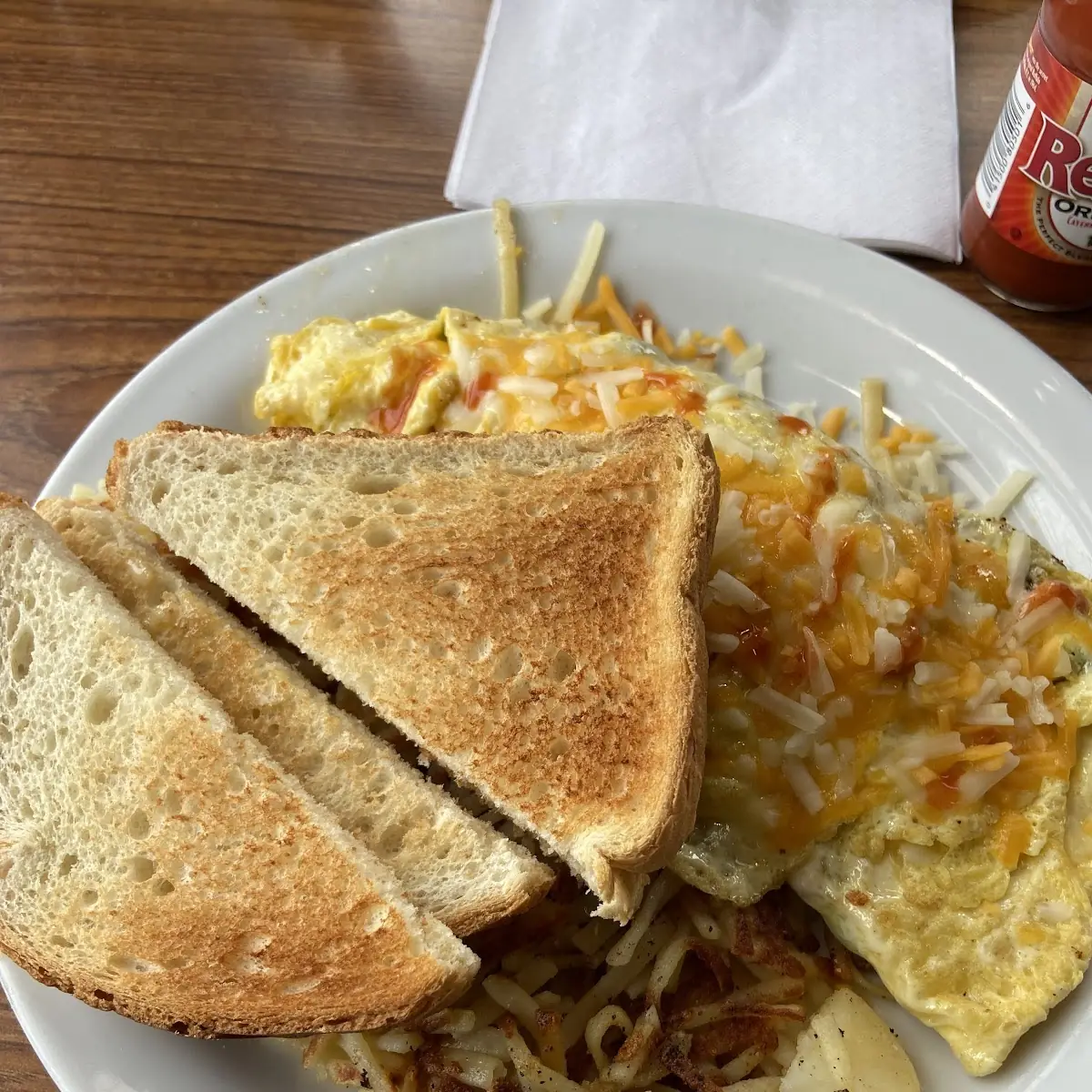 Toast with Eggs and Hash Browns