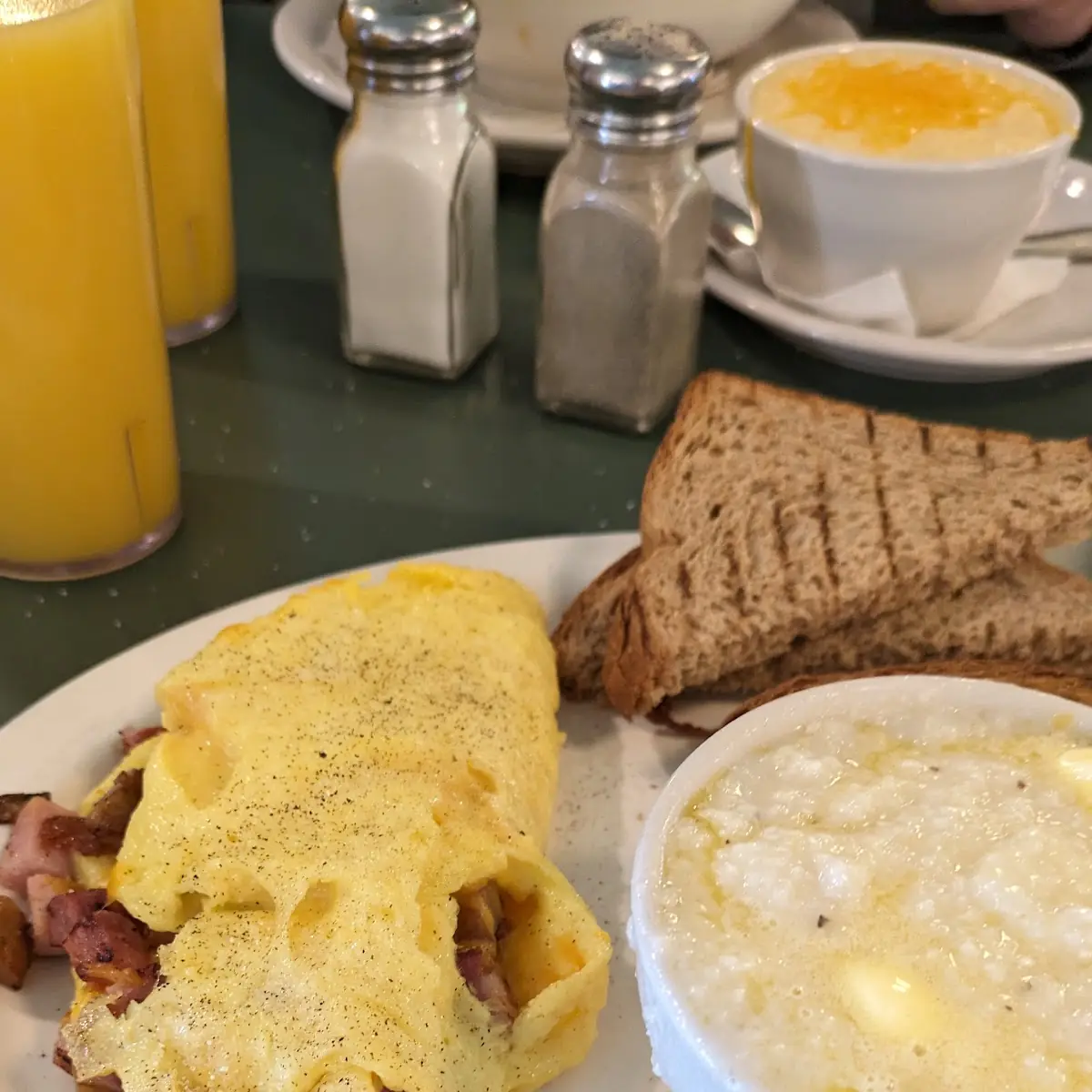 Meatloaves Omelette with Grits