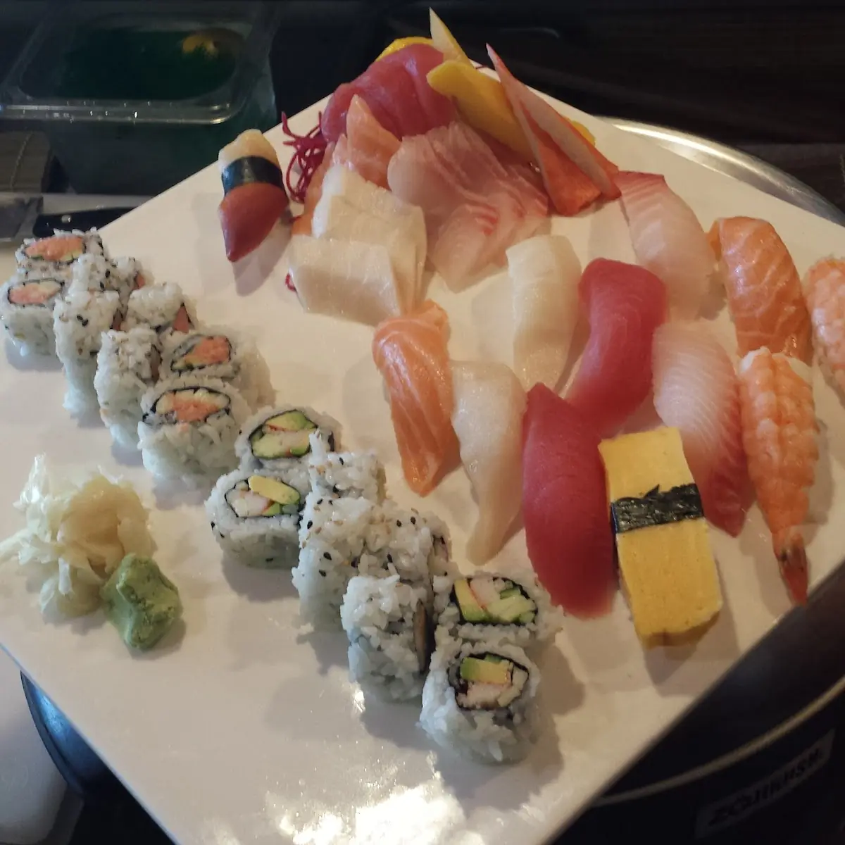 Sushi & Sashimi Combo