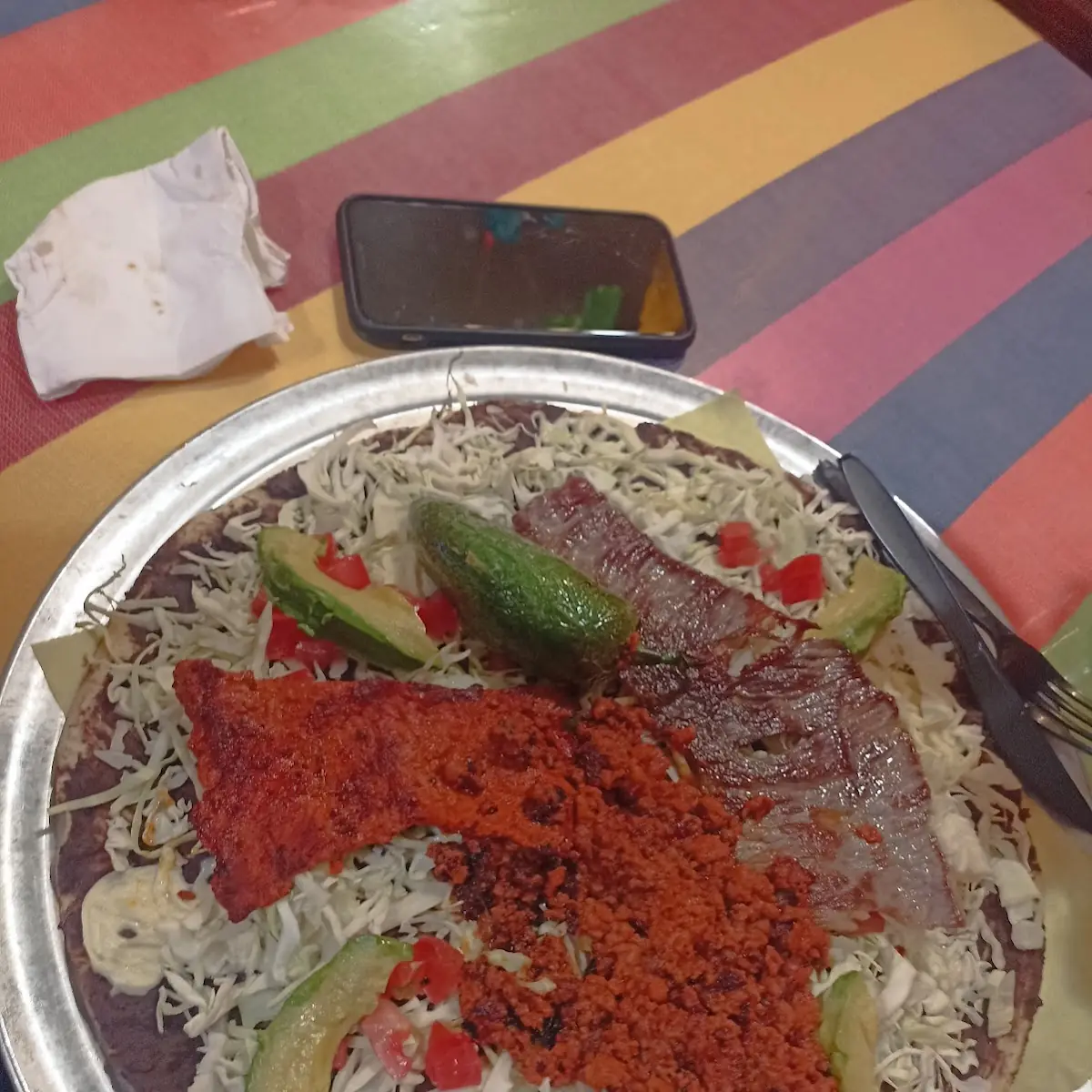 Tlayuda Tres Carnes