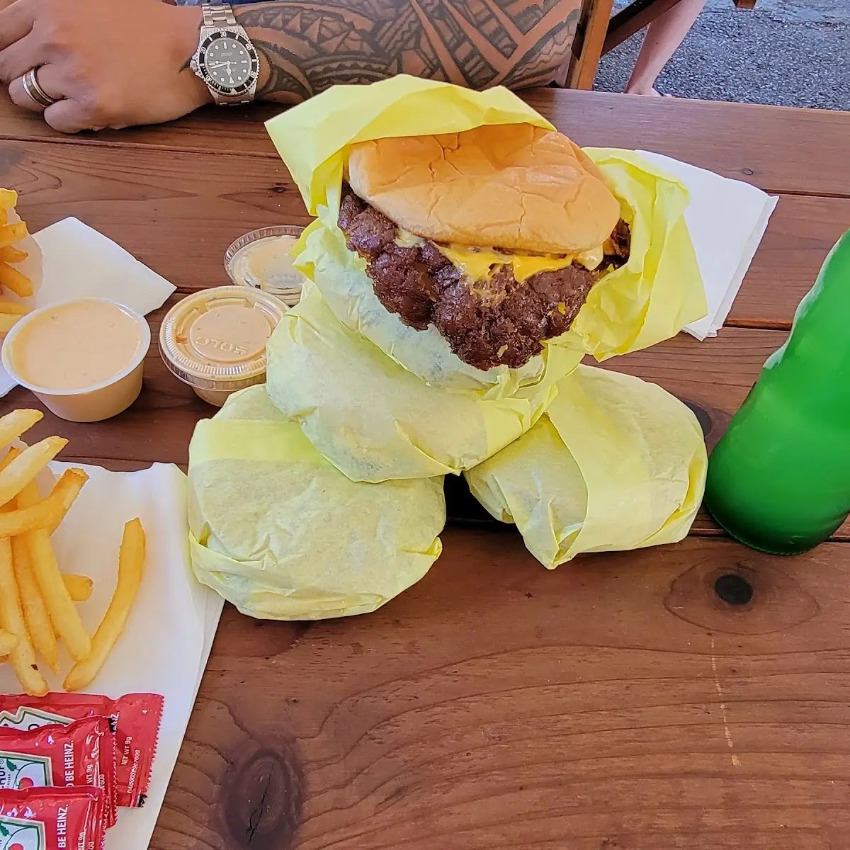 Single Cheeseburger