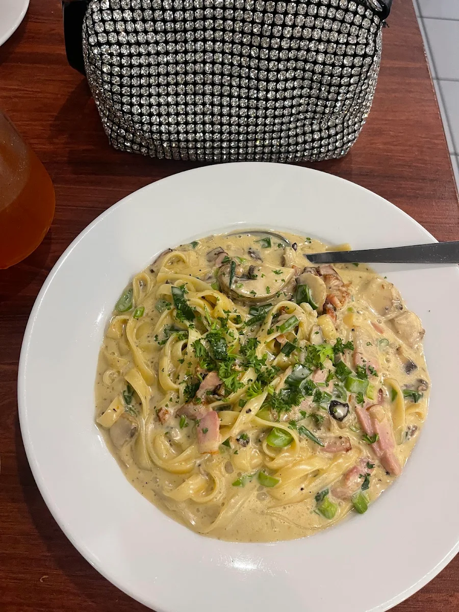 Highlights, Seaside Eatery