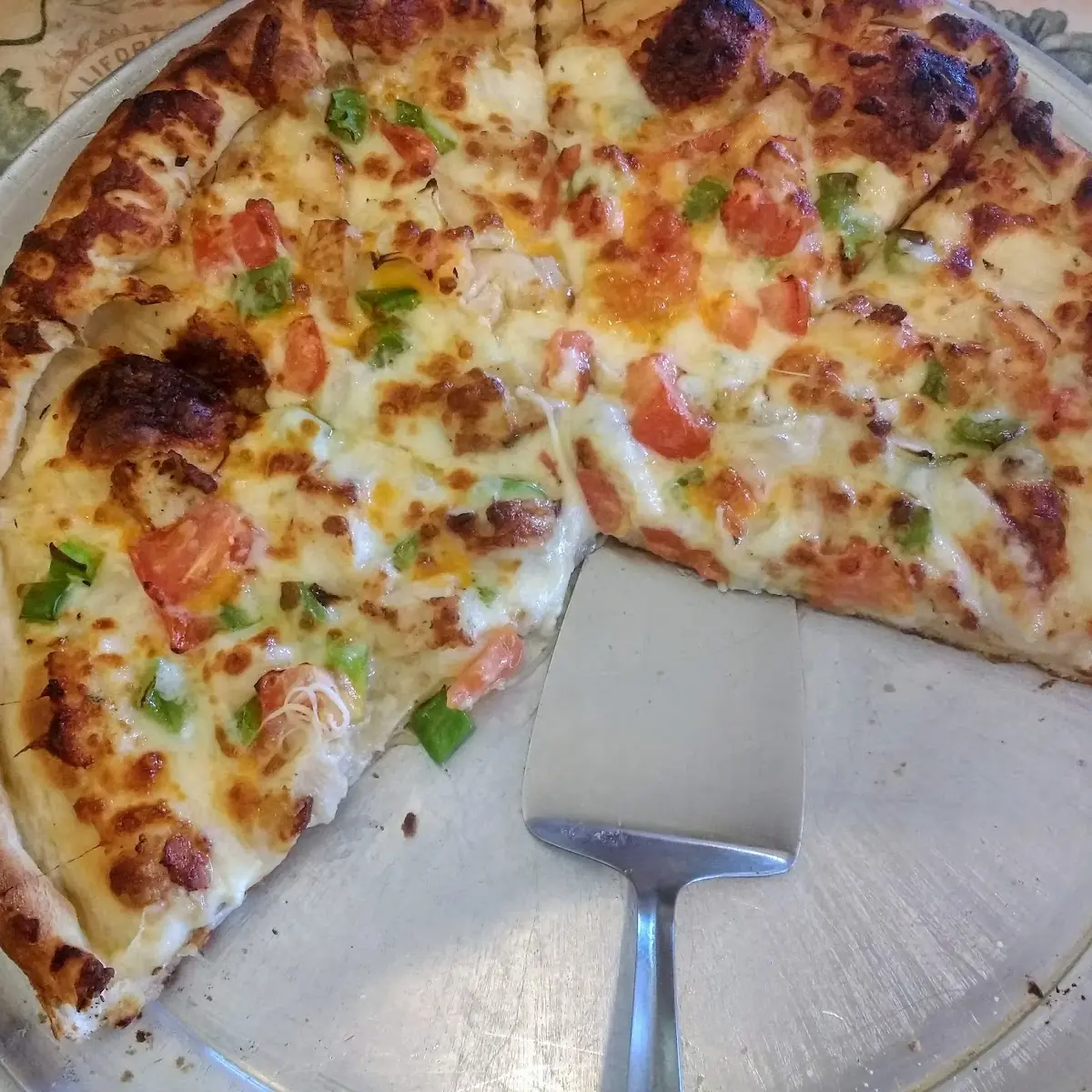 Garlic Chicken Pizza Extremely Deliscious