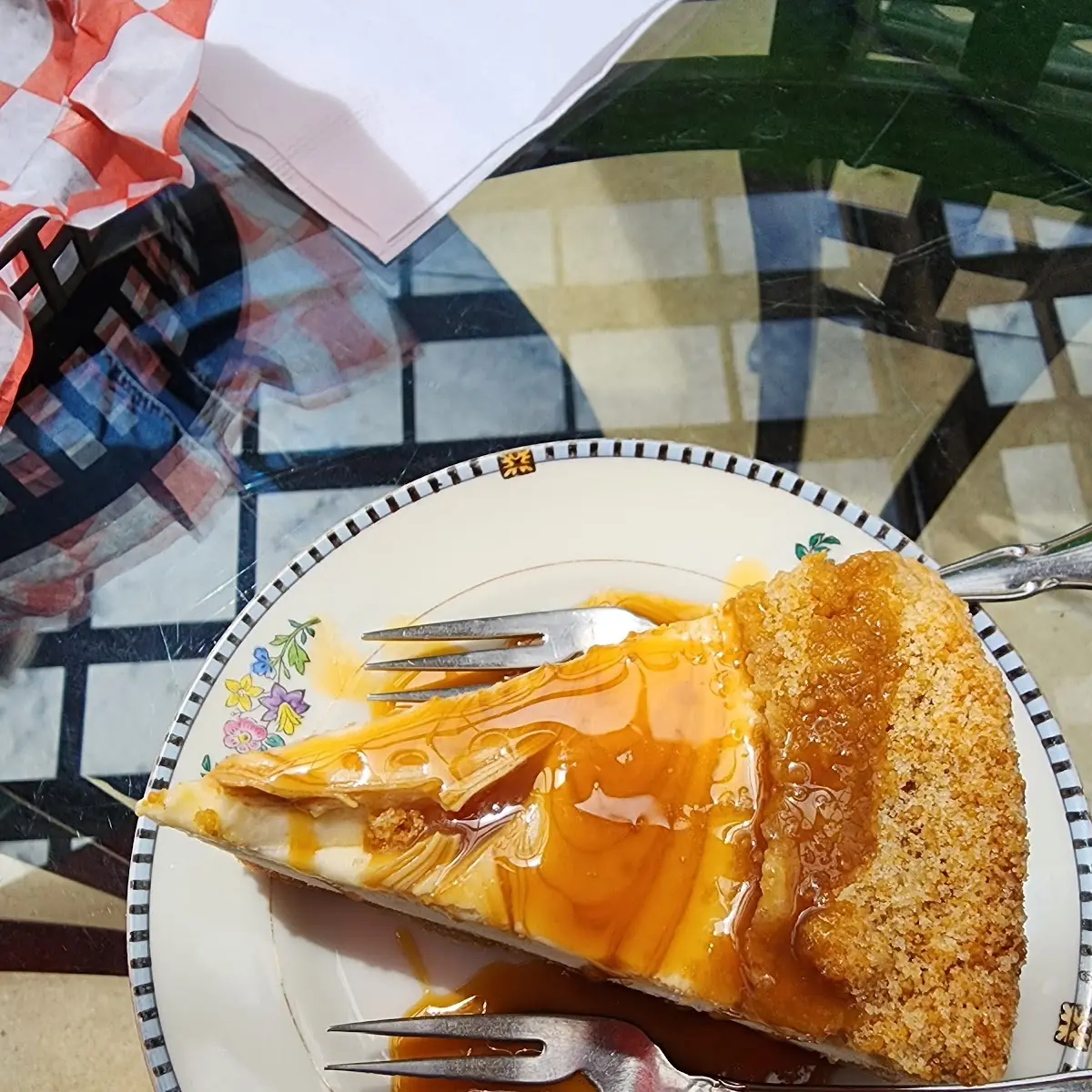 Salted Caramel Cheesecake