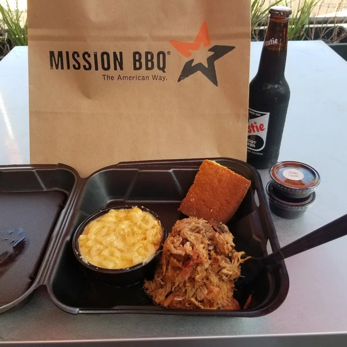 Pulled Pork with Mac & Cheese