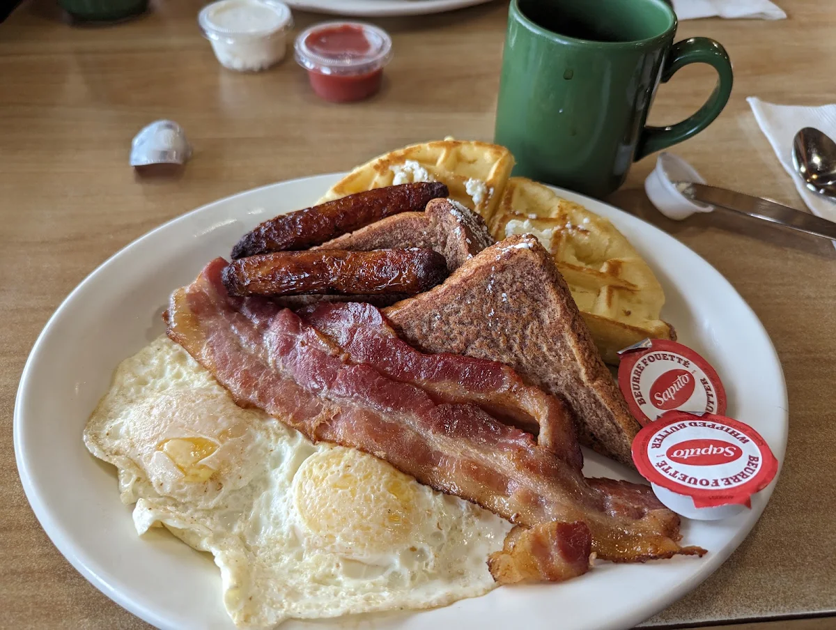 Bacon N' Egg, Smitty's Family Restaurant