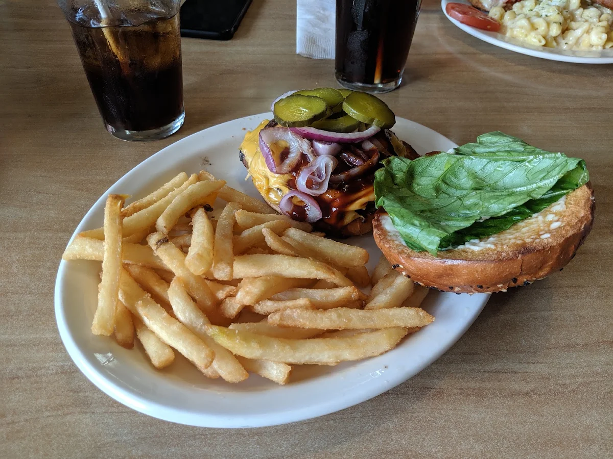Bison Burger, Smitty's Family Restaurant