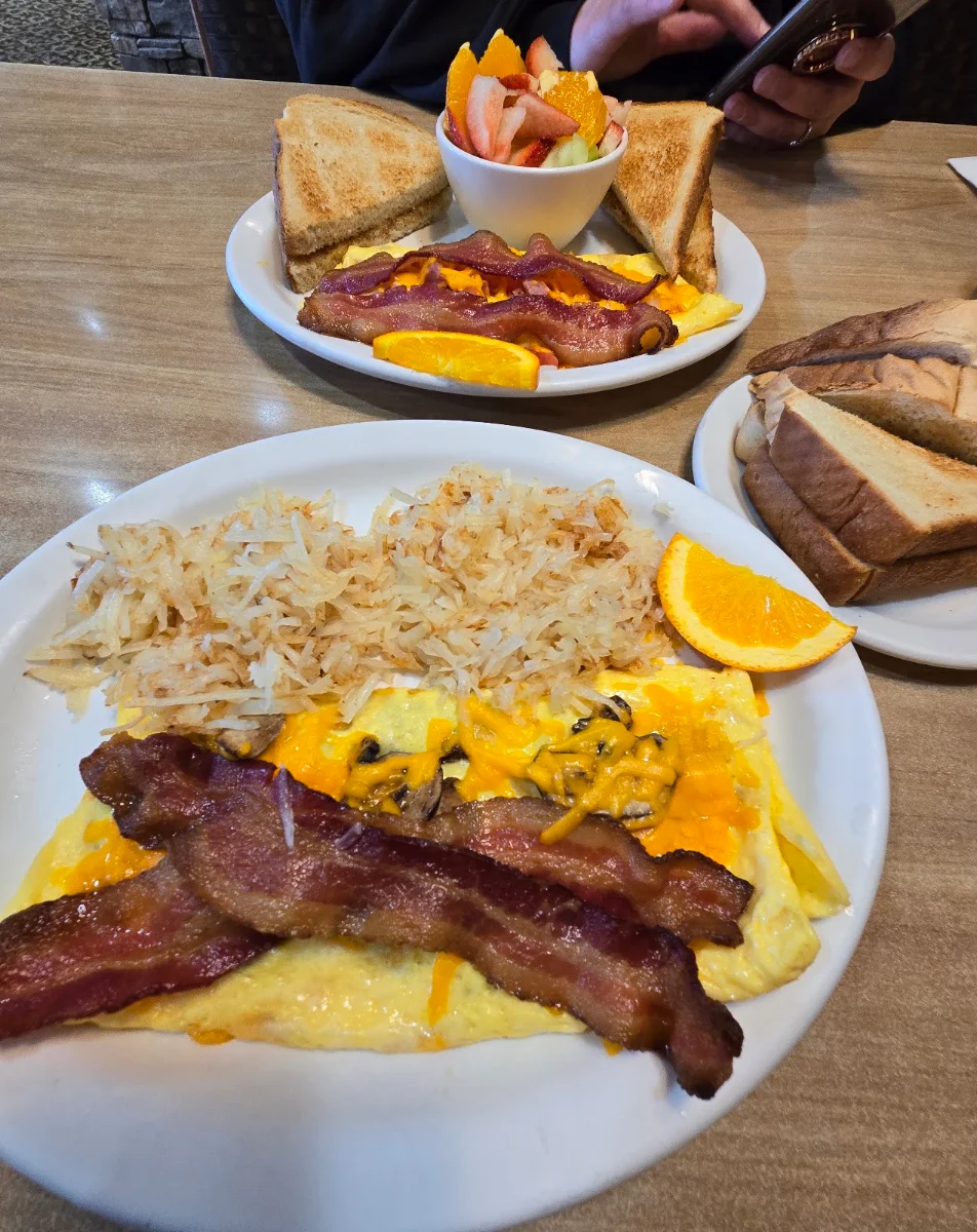 Highlights, Smitty's Family Restaurant