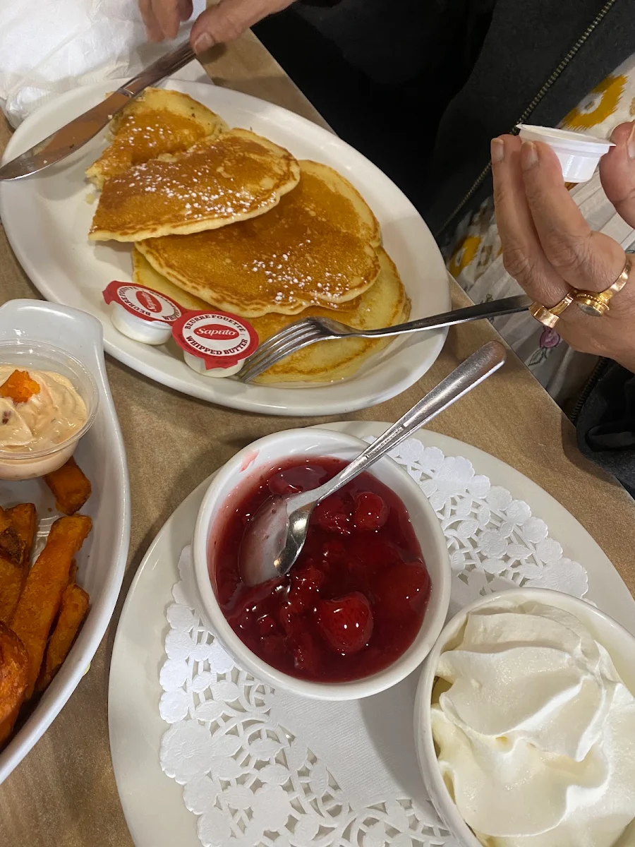 Highlights, Smitty's Family Restaurant