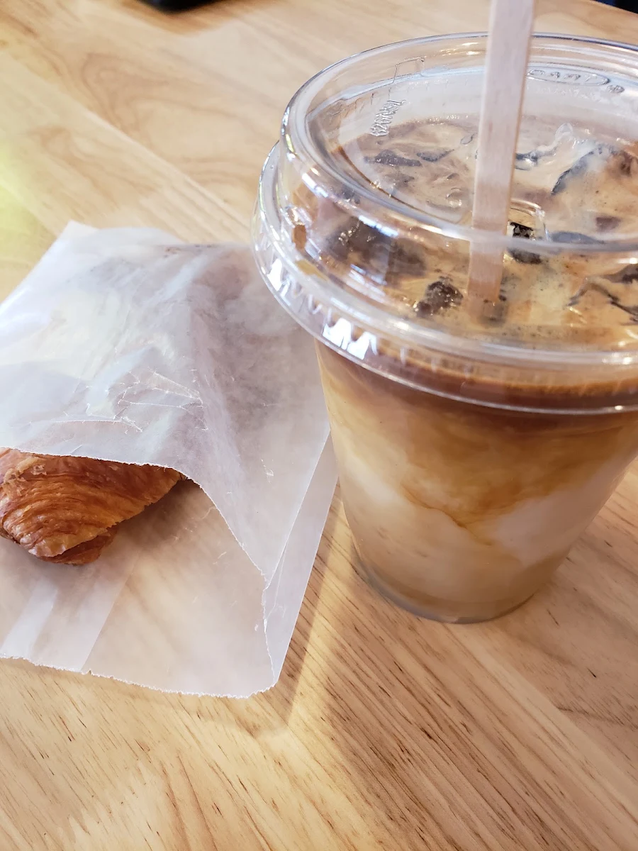 Iced Vanilla Tea Latte