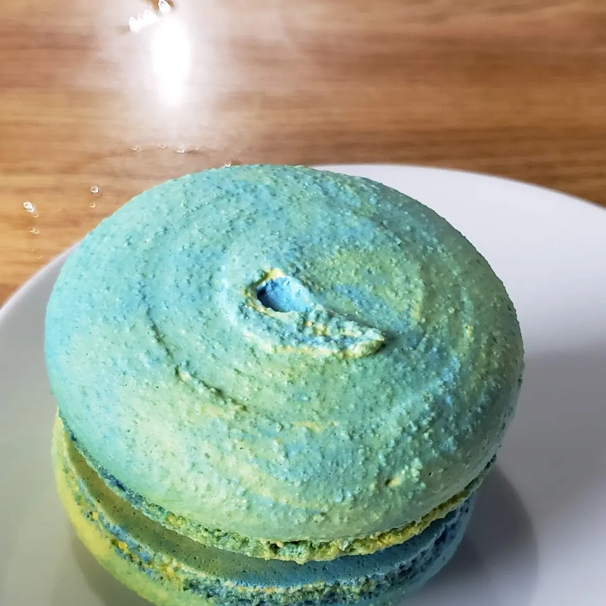 Blueberry Lemon Macaron