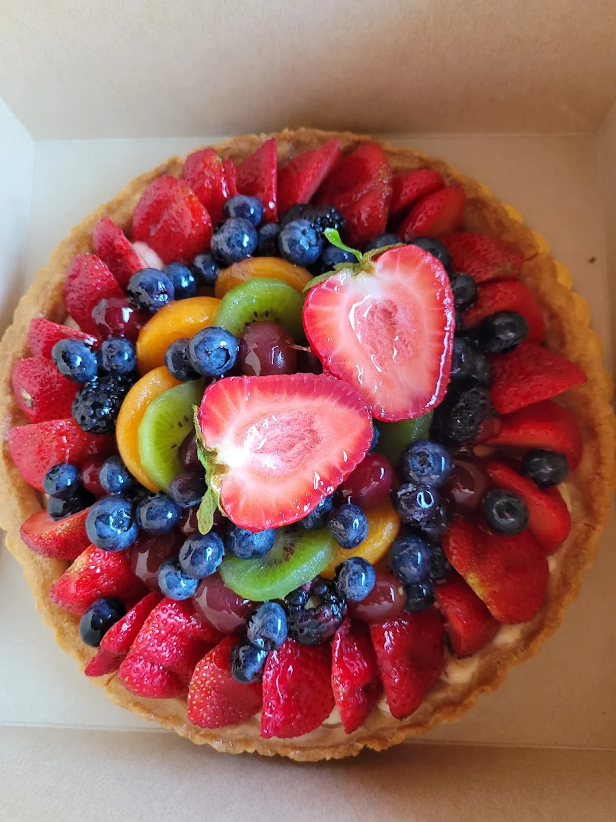 Fresh Fruits Custard Pie