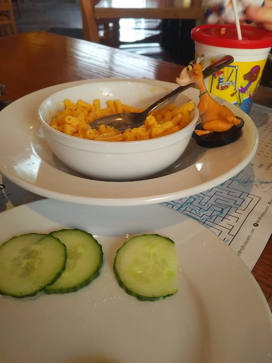 Mac N Cheese, Wild Wing